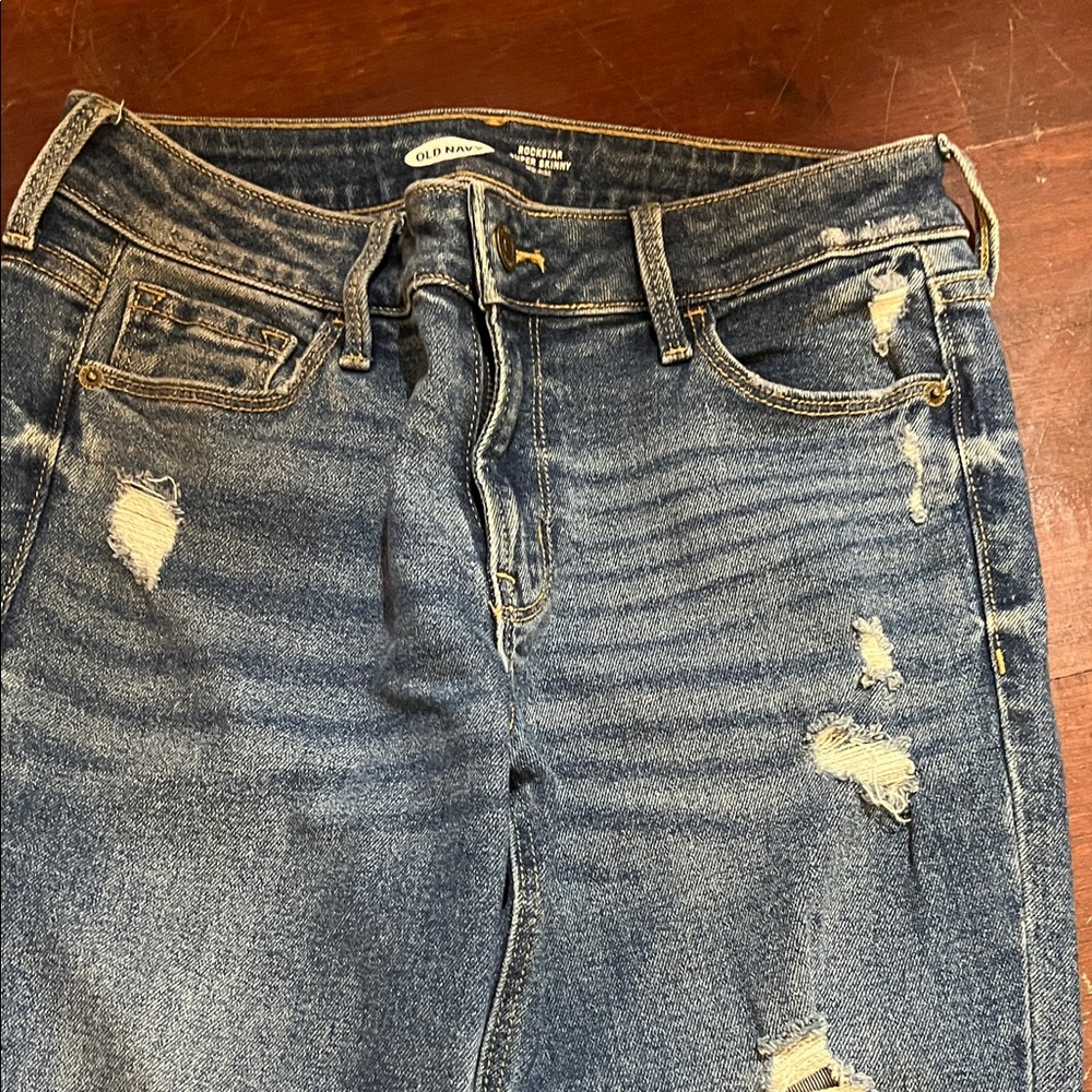 Old Navy Distressed Skinny Jeans in Blue - Picture 12 of 13